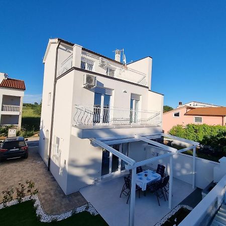 Villa White House Posesi Medulin Exterior foto
