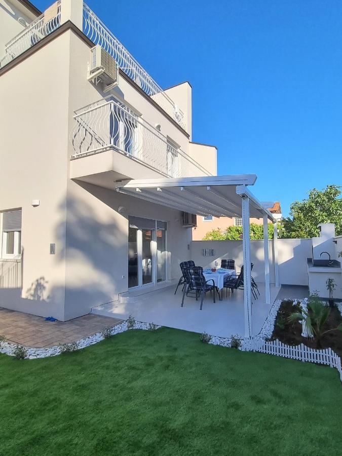 Villa White House Posesi Medulin Exterior foto