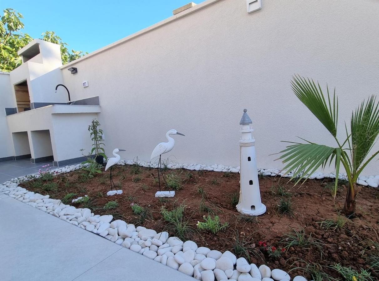 Villa White House Posesi Medulin Exterior foto
